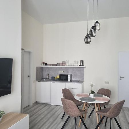 Eden City Home Győr Exteriör bild