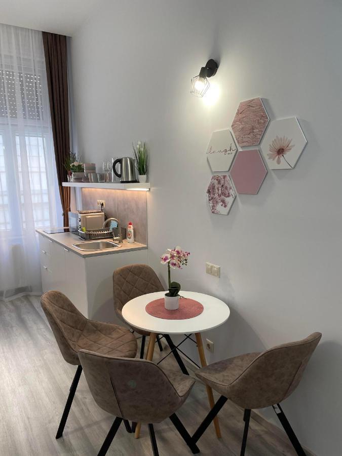 Eden City Home Győr Exteriör bild