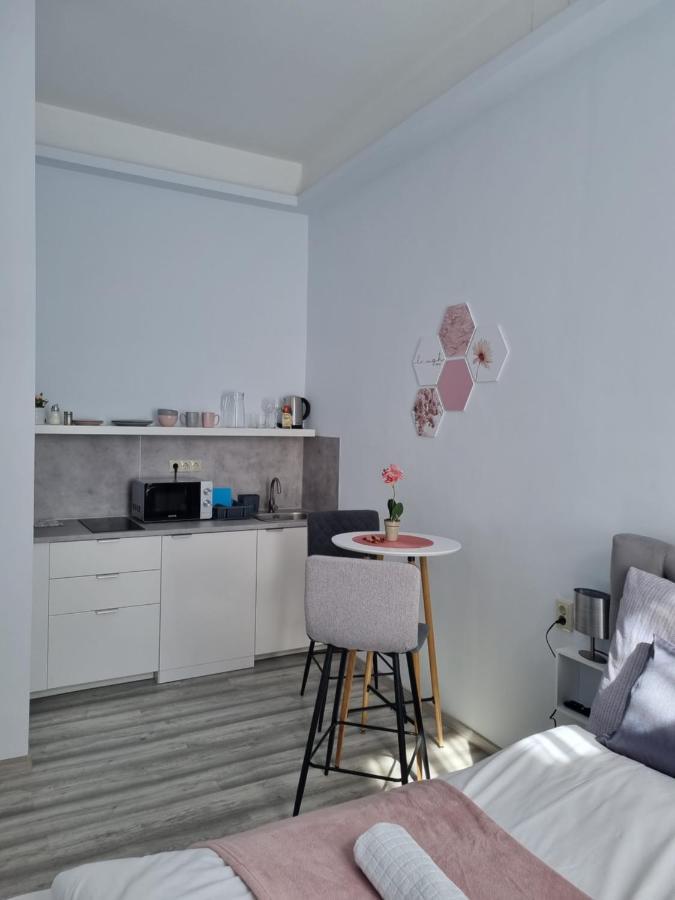 Eden City Home Győr Exteriör bild